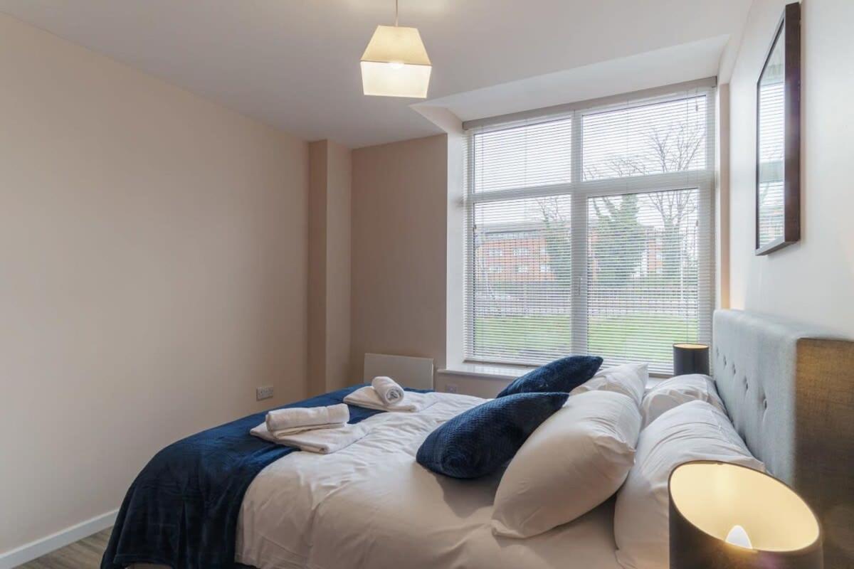 Bright 2 Bed Apartment Manchester - Sleeps 4 Exterior photo